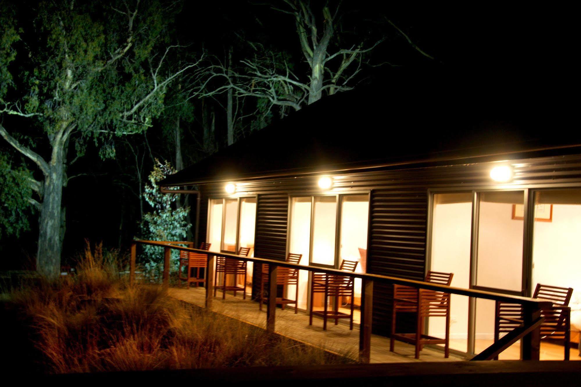 Blue Lake Lodge Steppes Bagian luar foto