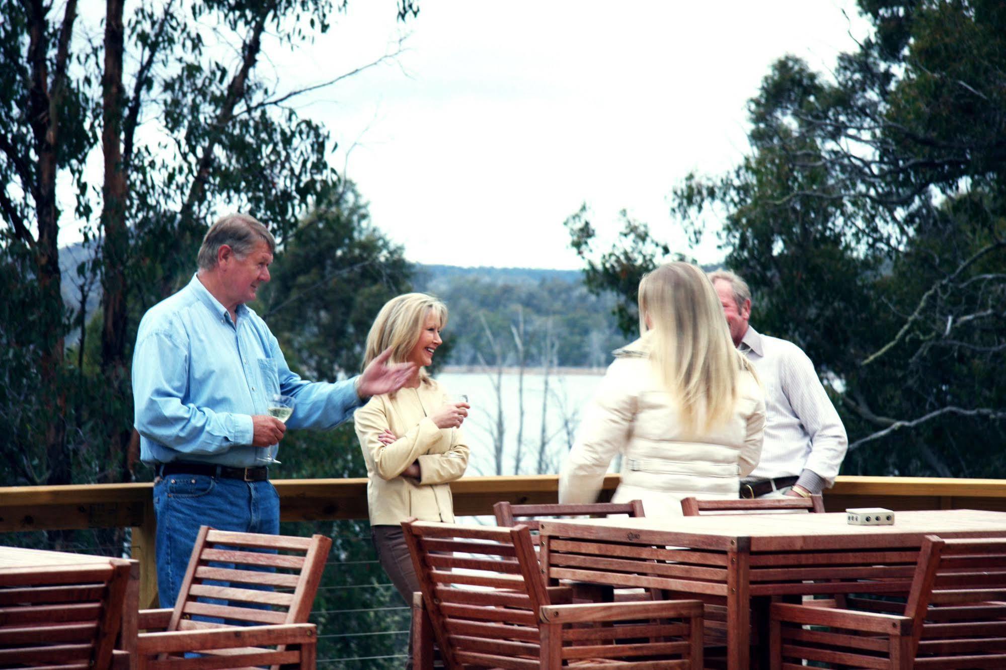 Blue Lake Lodge Steppes Bagian luar foto